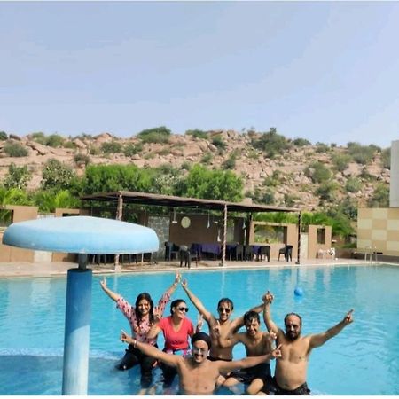 3Season Resort هامبي المظهر الخارجي الصورة